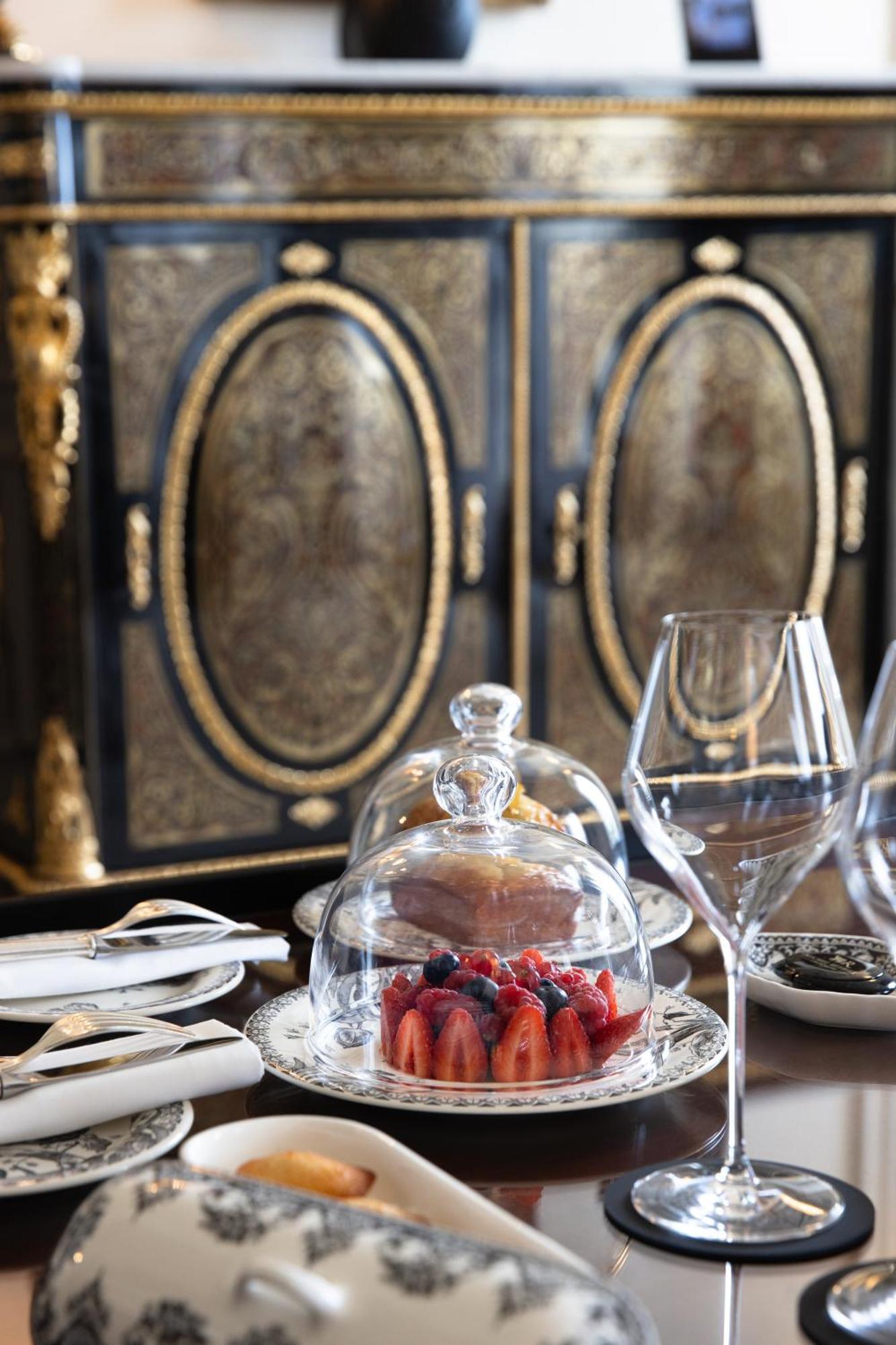 La Reserve Paris Hotel & Spa Zewnętrze zdjęcie